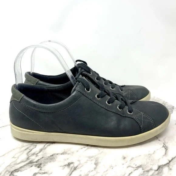 Ecco Soft Leather Low Top Comfort Sneaker Black Charcoal Gray 8-8.5 Casual - Picture 2 of 12